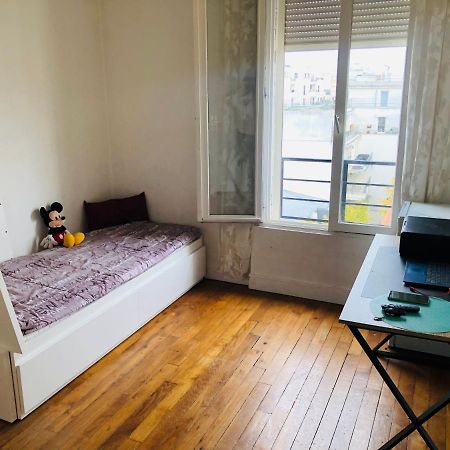 Appartement Tres Calme A 10Mn De Paris - Woman & Couples Only Курбьовоа Екстериор снимка